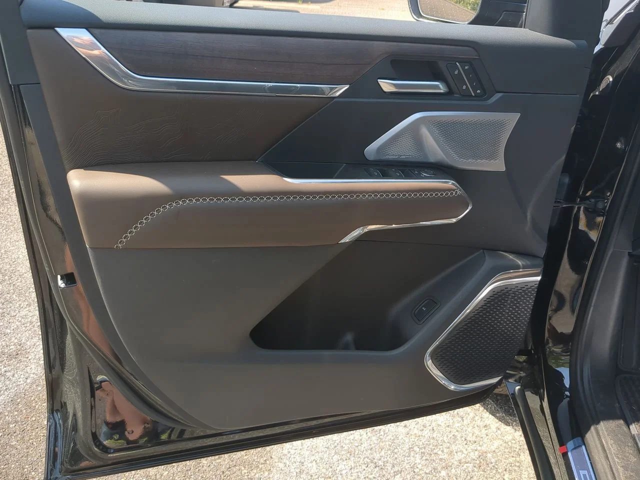 New 2026 Ebony Twilight Metallic GMC Denali Ultimate image 23