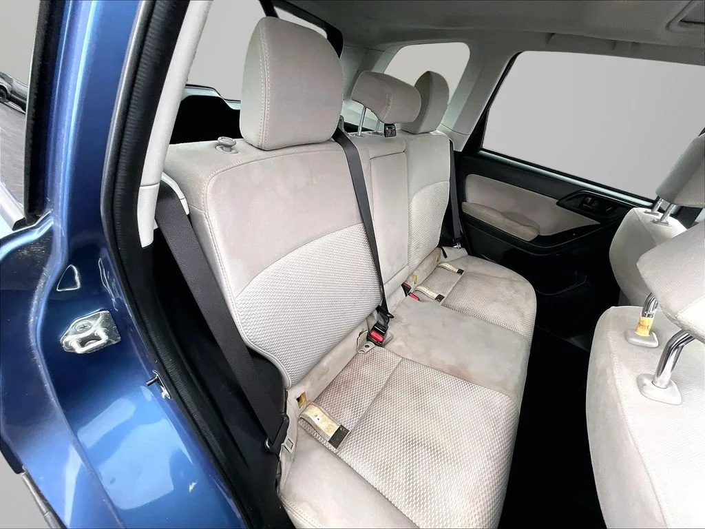 Used 2015 Blue Subaru 2.5i Premium image 26