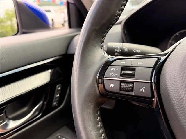 Used 2023 Gray Honda EX-L image 17