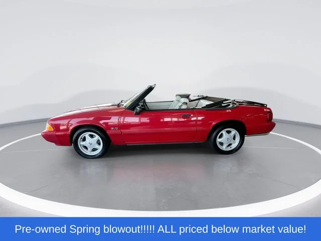 Used 1993 Red Ford LX image 5