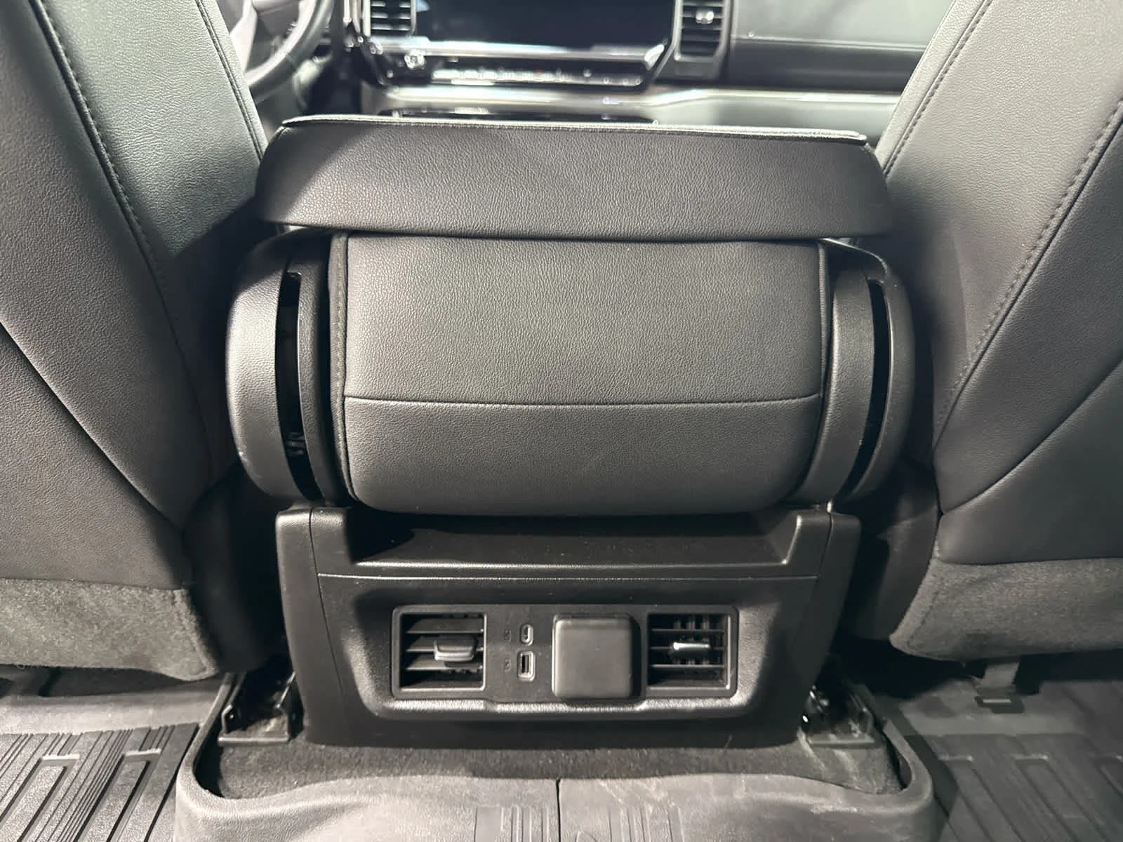 Certified Used 2024 Sterling Metallic GMC SLT image 13
