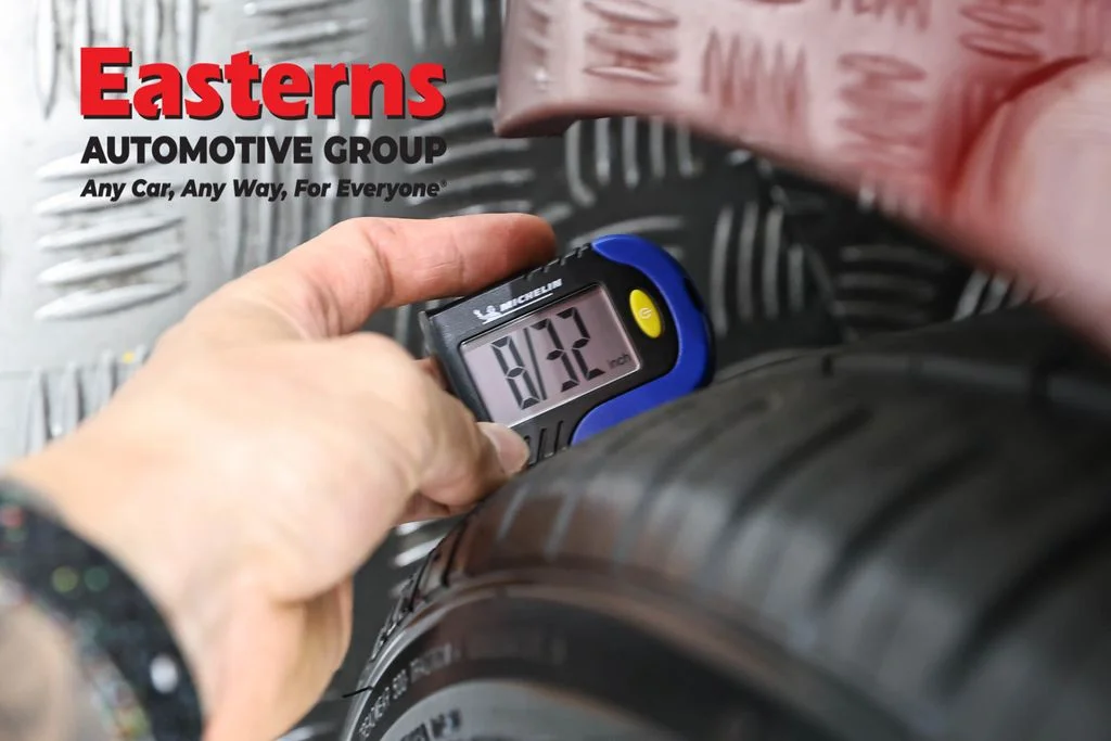 Used 2020 Red Nissan SR image 27