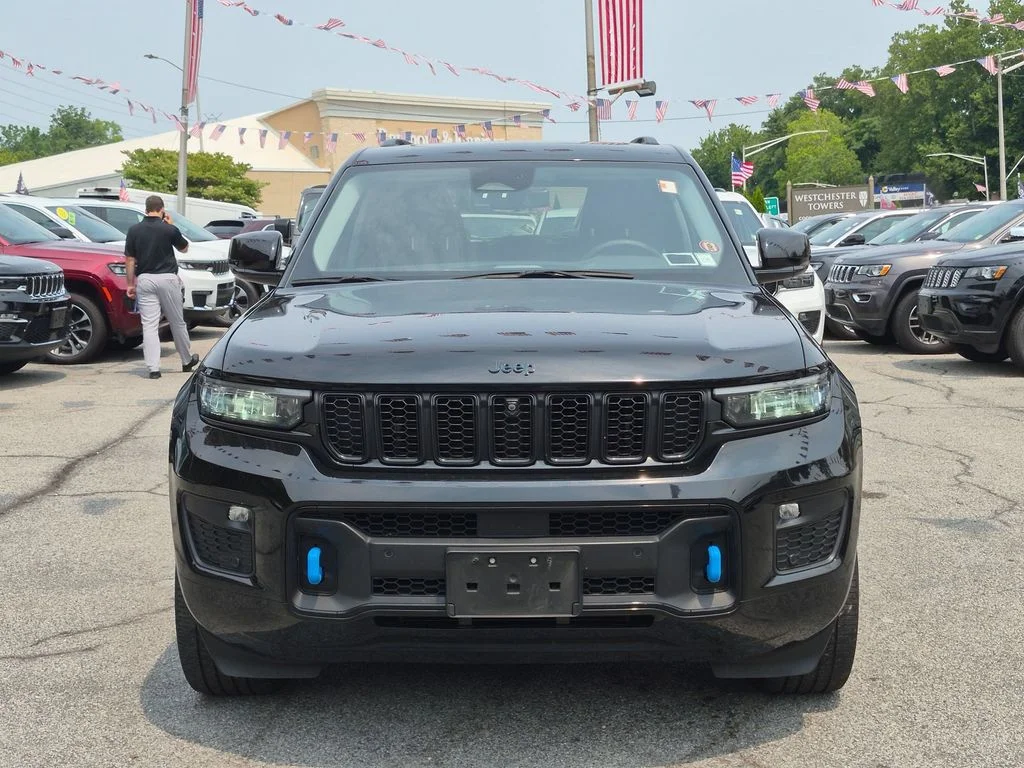 Used 2023 Black Jeep 4xe image 3