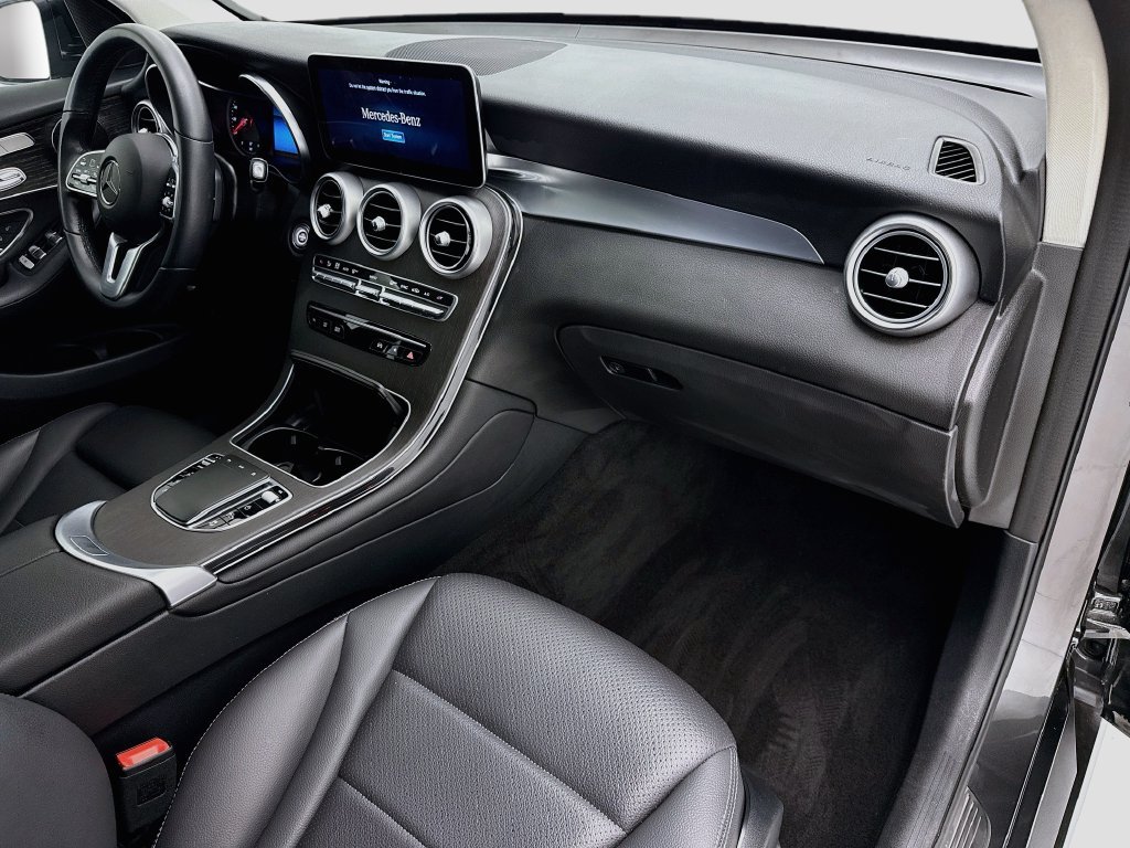 Certified Used 2022 Graphite Gray Metallic Mercedes-Benz GLC 300 image 15