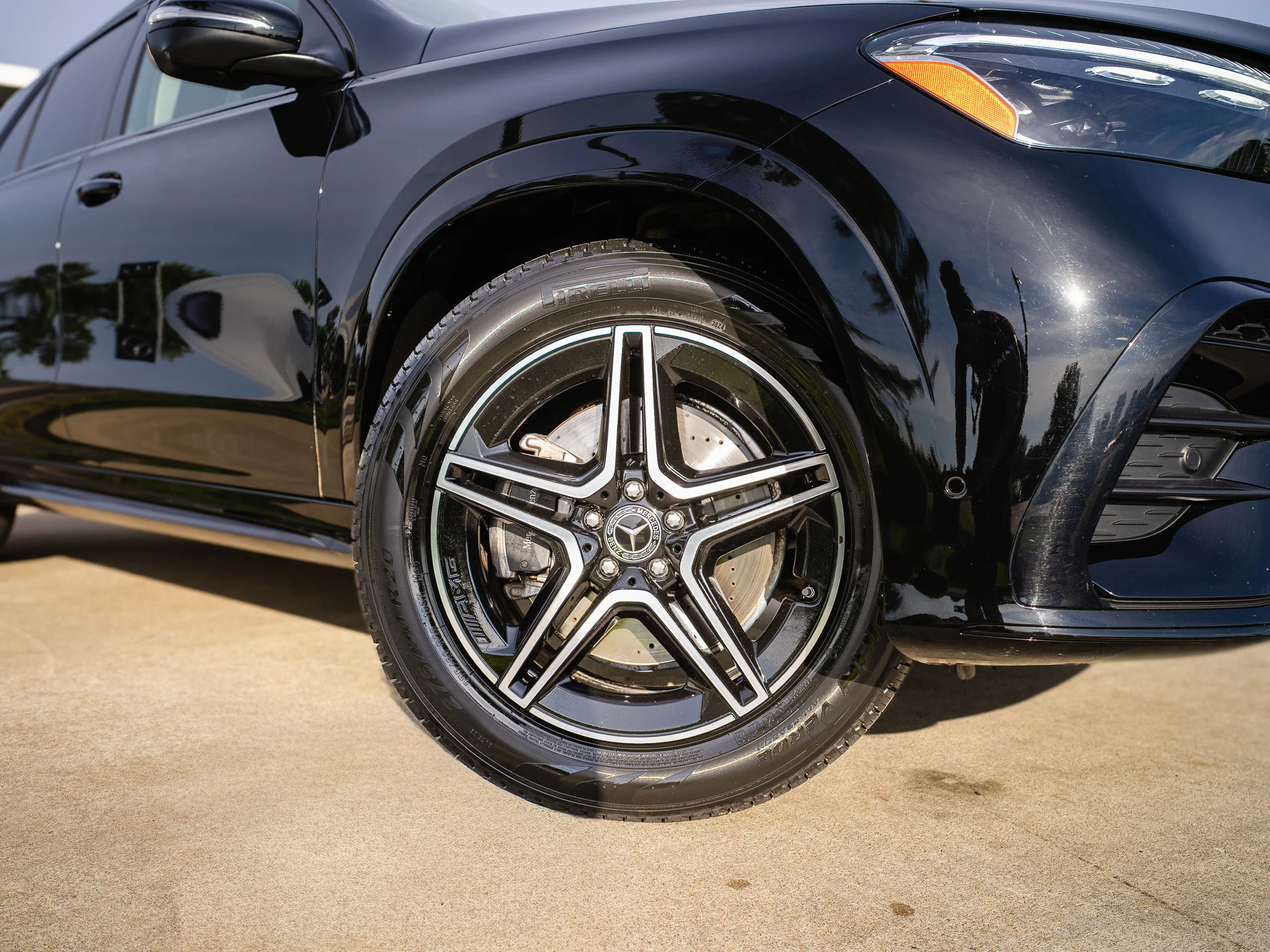 Certified Used 2024 Black Mercedes-Benz GLE 350 image 3