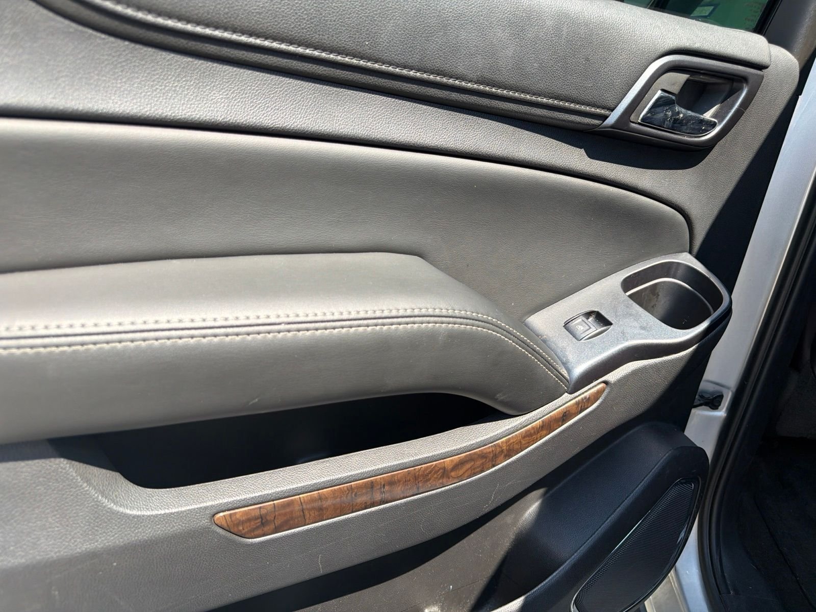 Used 2015 Silver Ice Metallic Chevrolet LT image 14