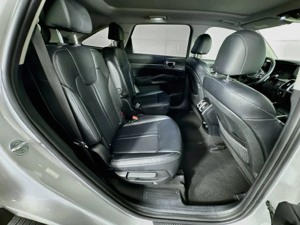 Used 2022 Silver Kia EX image 36