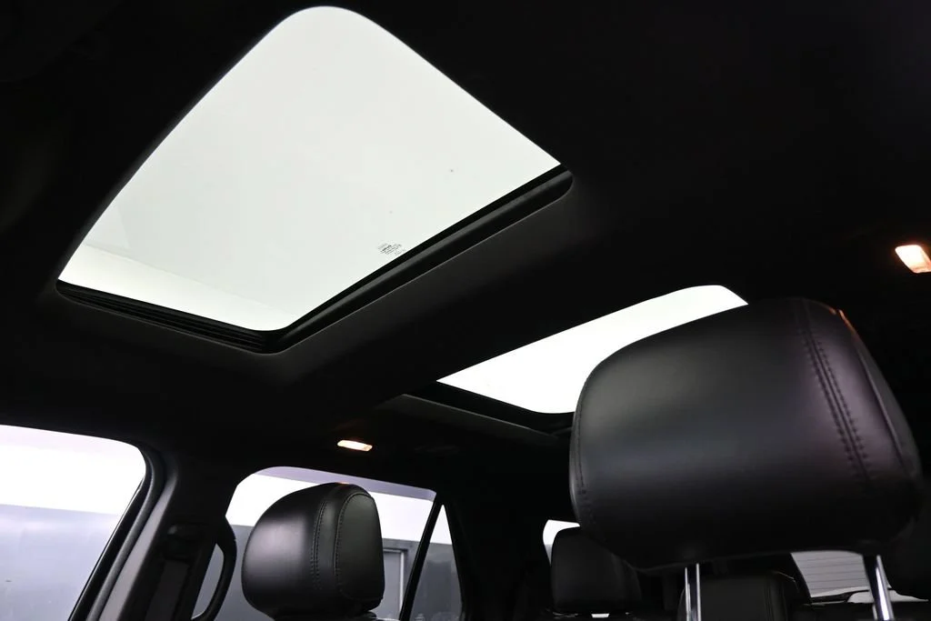 Used 2013 Black Ford Limited image 12