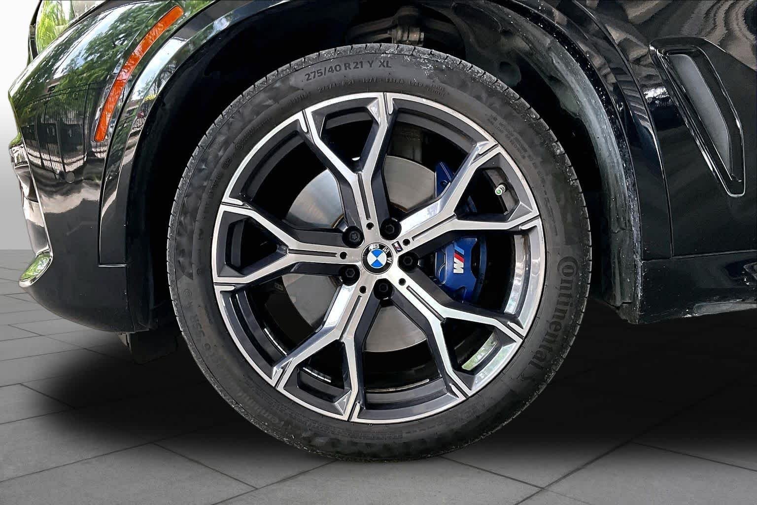 Used 2021 Black Sapphire Metallic BMW sDrive40i image 10