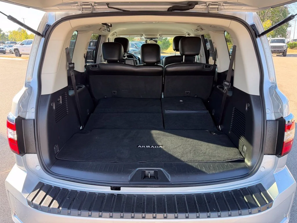 Used 2021 Silver Nissan SV image 22