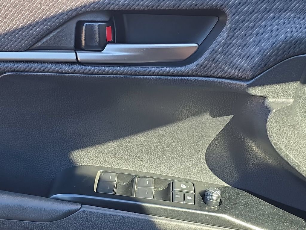Used 2026  Toyota SE image 19