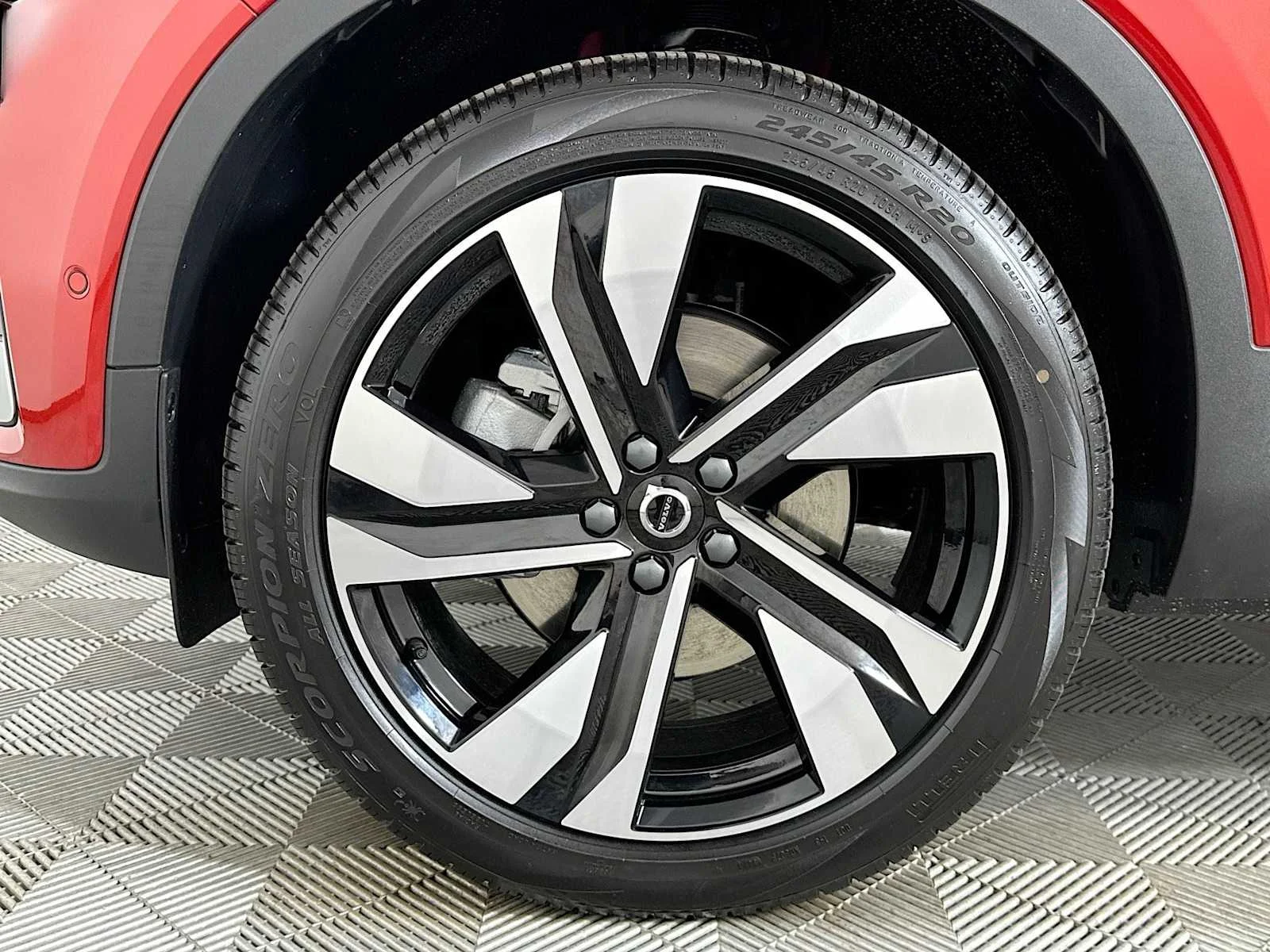 2025 Volvo XC40 Ultra - Photo 29