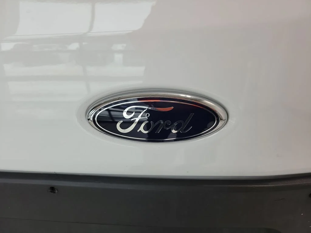 Used 2024 Oxford White Ford Base image 7