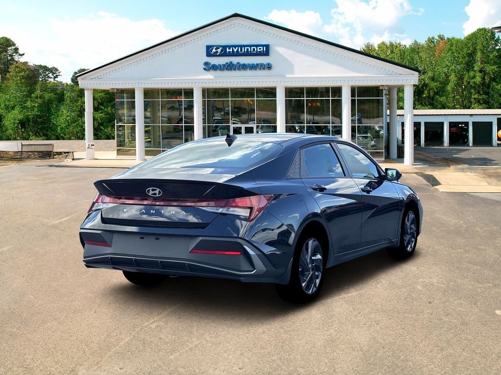 New 2026 Black Hyundai SEL Sport Plus image 7