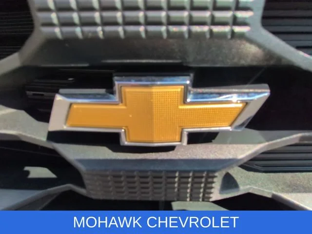 Used 2022 BLACK Chevrolet Custom image 31