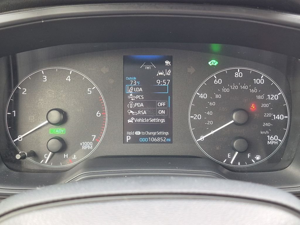 Used 2023 White Toyota LE image 21