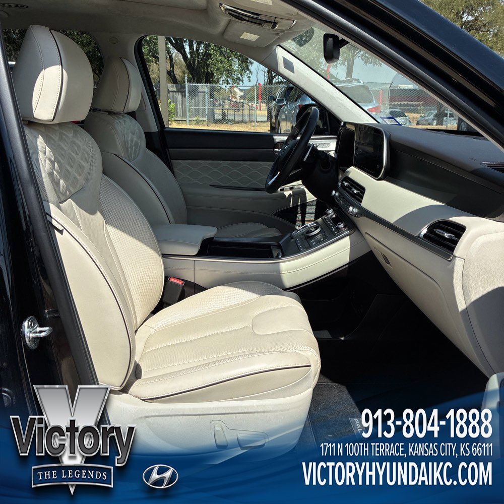 Used 2020 Black Hyundai Limited image 13