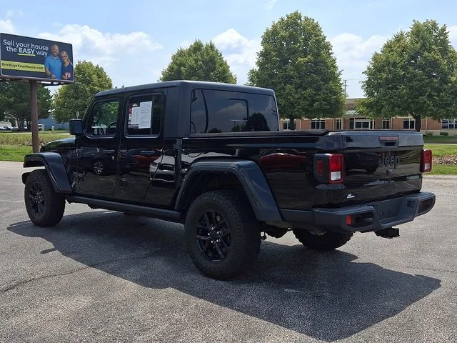 Used 2022 Black Jeep Sport image 7