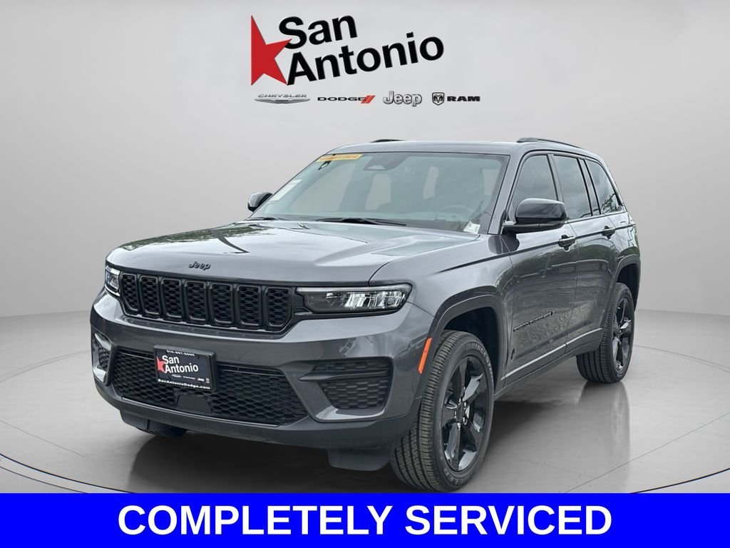 New 2025 Baltic Gray Metallic Clear-Coat Exterior Paint Jeep Altitude X image 6