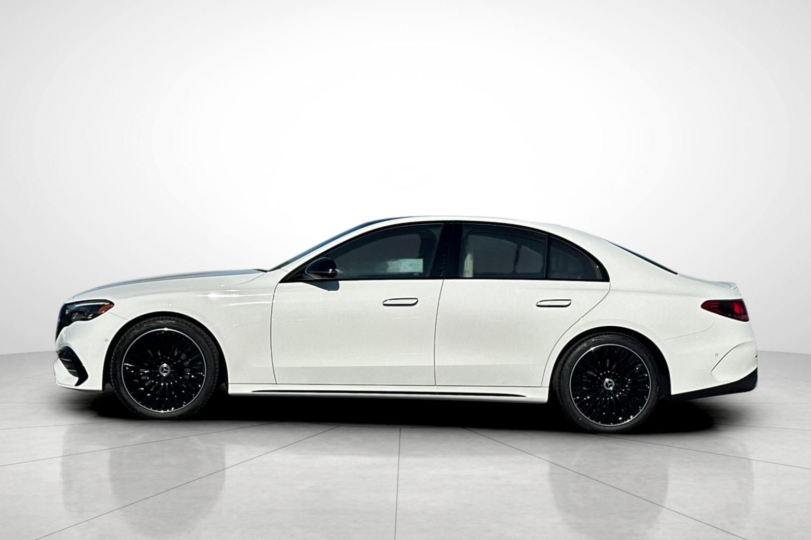 2026 Mercedes-Benz E-Class E350 - Photo 30