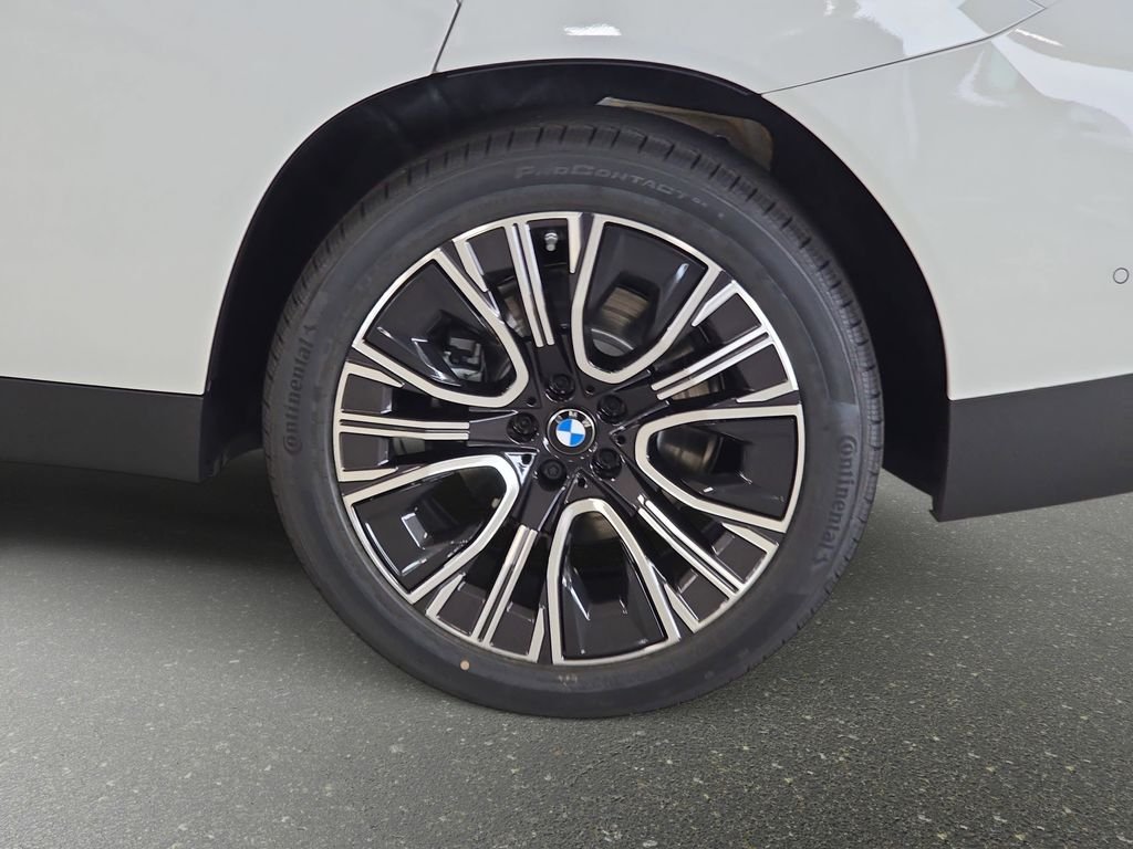 Used 2026 Alpine White BMW 30 xDrive image 24