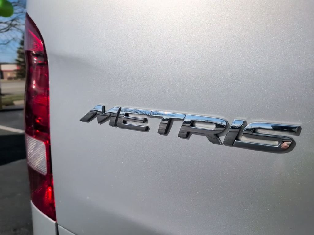 Used 2017  Mercedes-Benz Passenger image 8