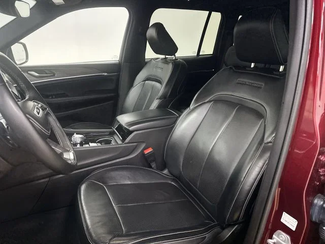 Used 2022 Red Jeep Overland image 14