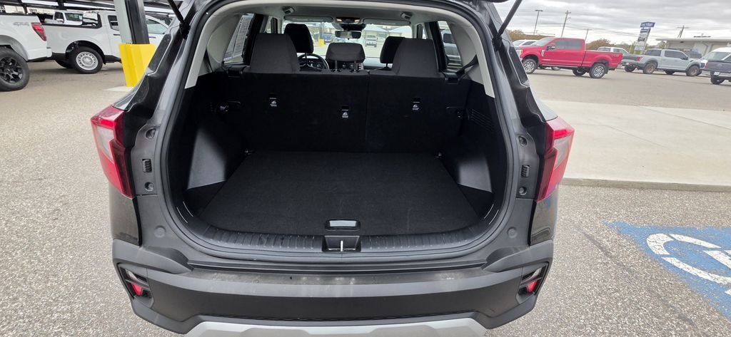 Used 2026 Black Kia LX image 9