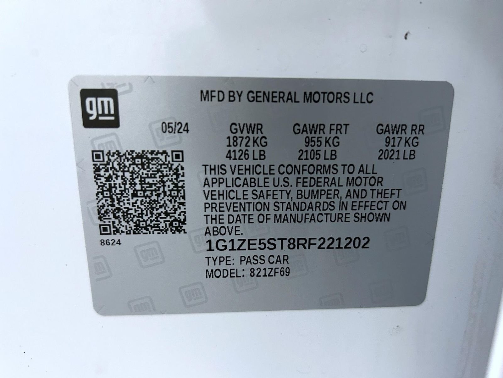 Used 2024 White Chevrolet LT image 25