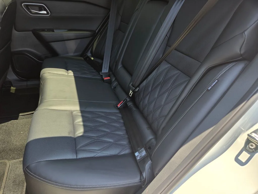 Certified Used 2026 White Nissan Platinum image 28