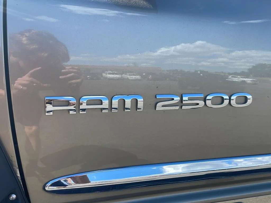 Used 2006 Light Khaki Metallic Clearcoat Dodge Laramie image 27