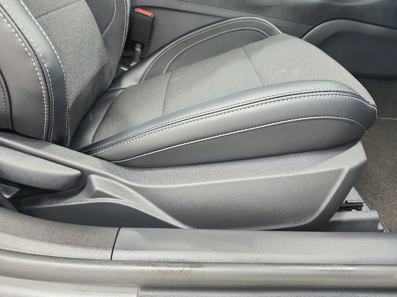 New 2026 Carbonized Gray Metallic Ford EcoBoost® Fastback image 37