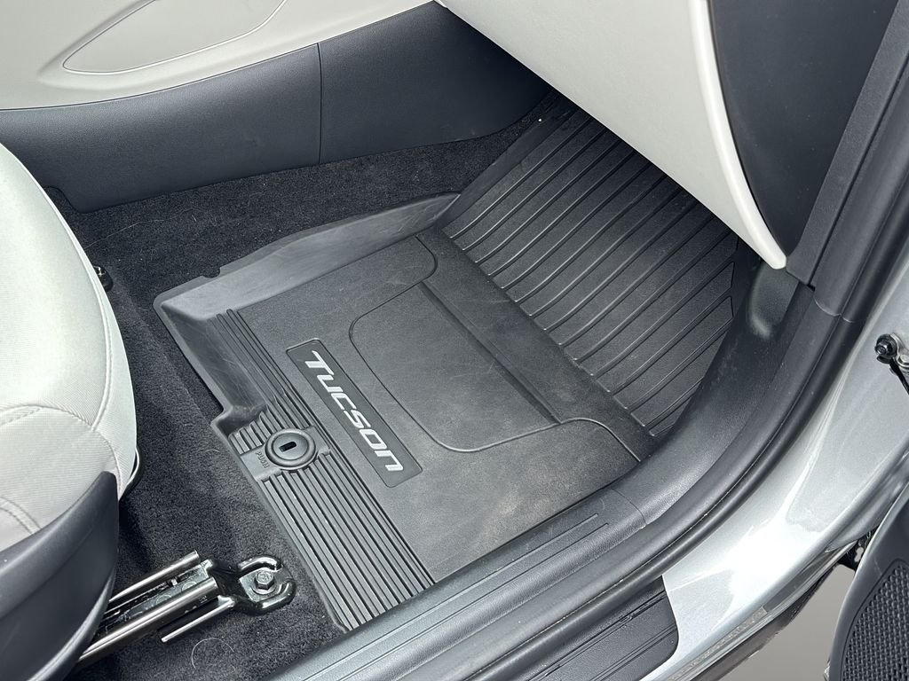 2025 Hyundai Tucson SE - Photo 35