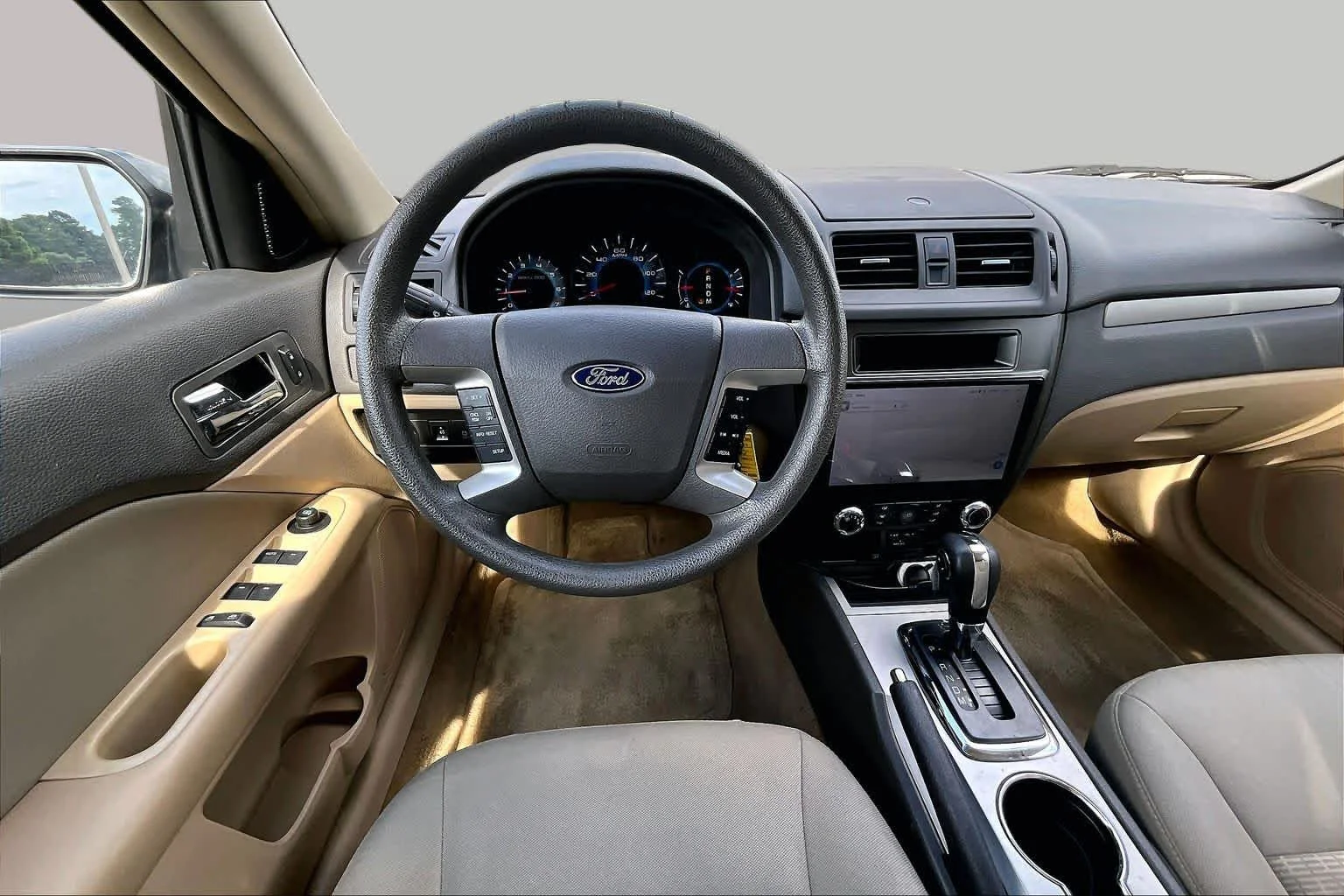 Pre-Owned 2012 Ford Fusion SE