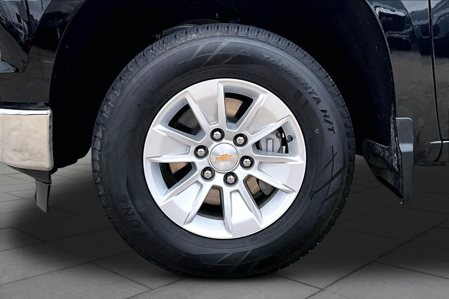 Used 2025 Black Chevrolet LT image 11