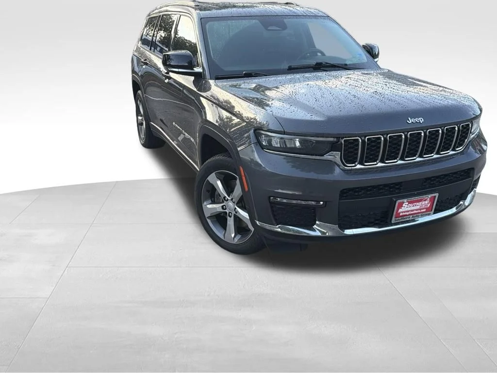 Used 2021 Gray Jeep Limited image 4