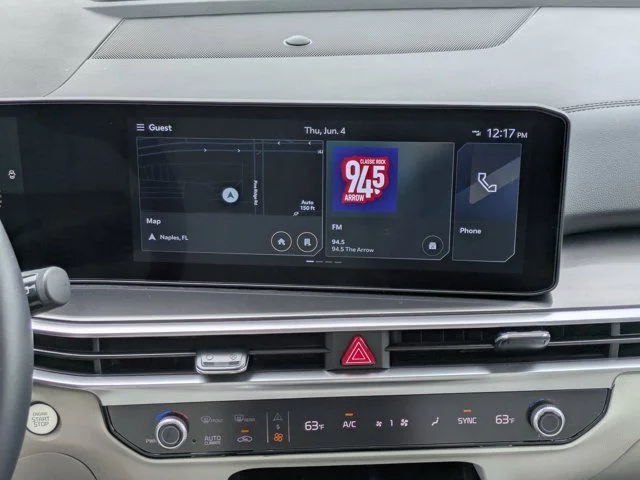Used 2025 White Pearl Kia S image 17