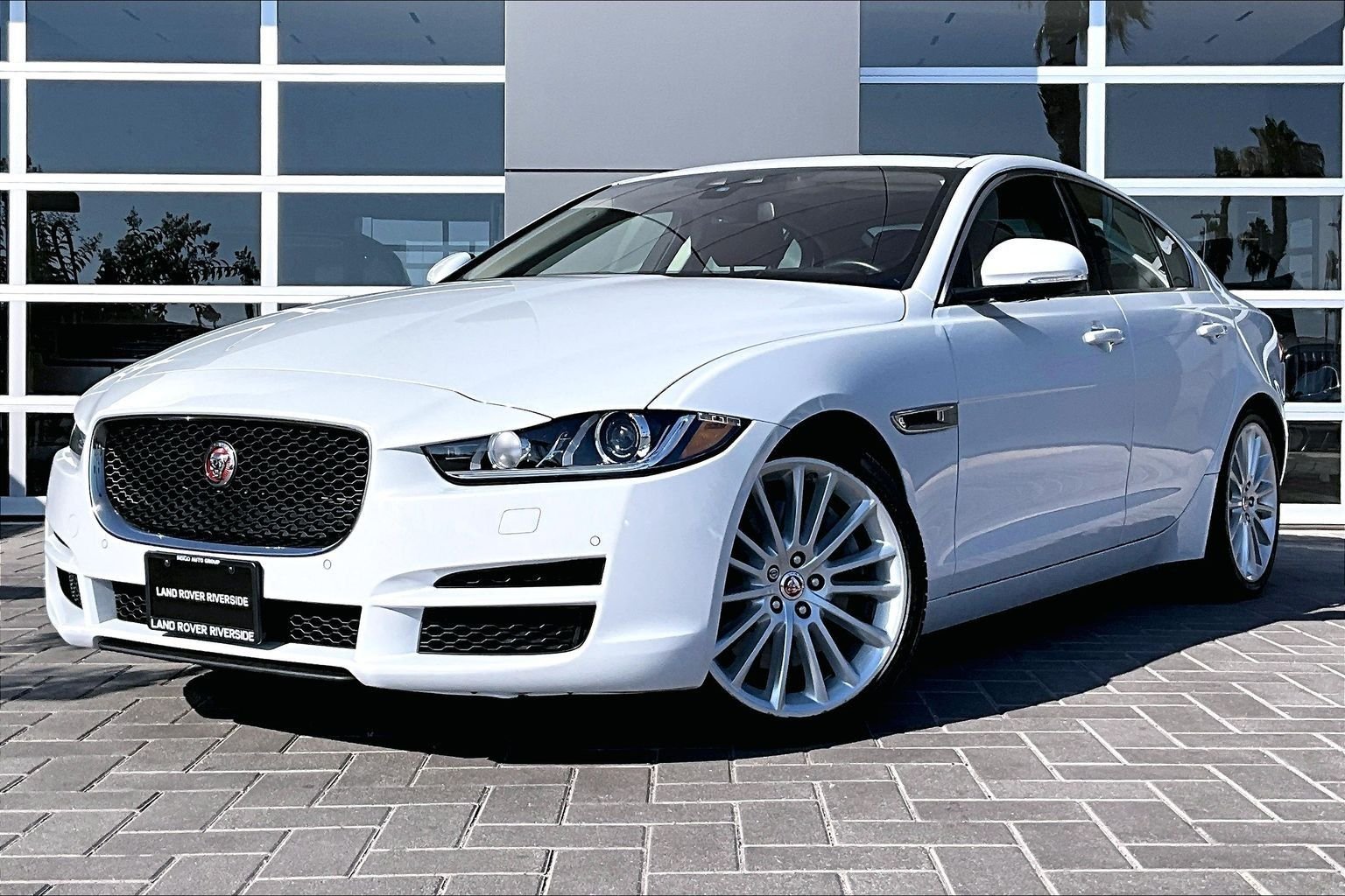 2018 Jaguar XE 35t Portfolio Limited Edition's photo