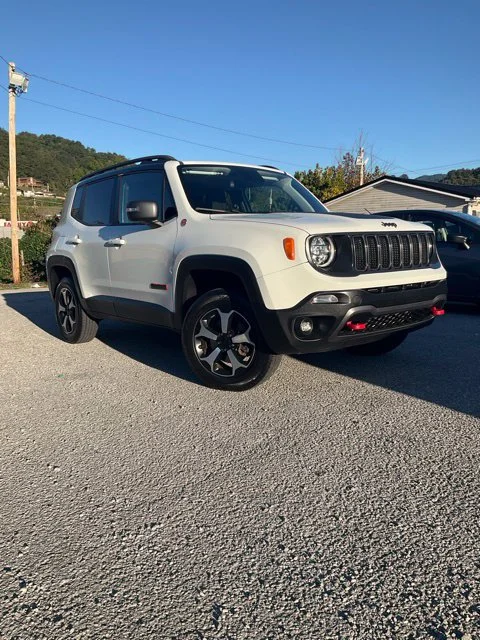 Used 2019 White Jeep Trailhawk image 2