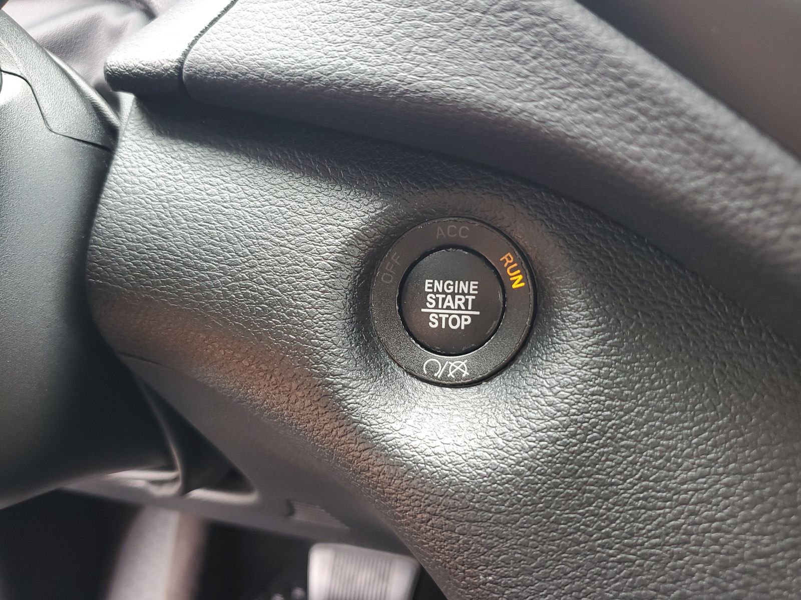 Certified Used 2019 Silver Jeep Latitude Plus image 16