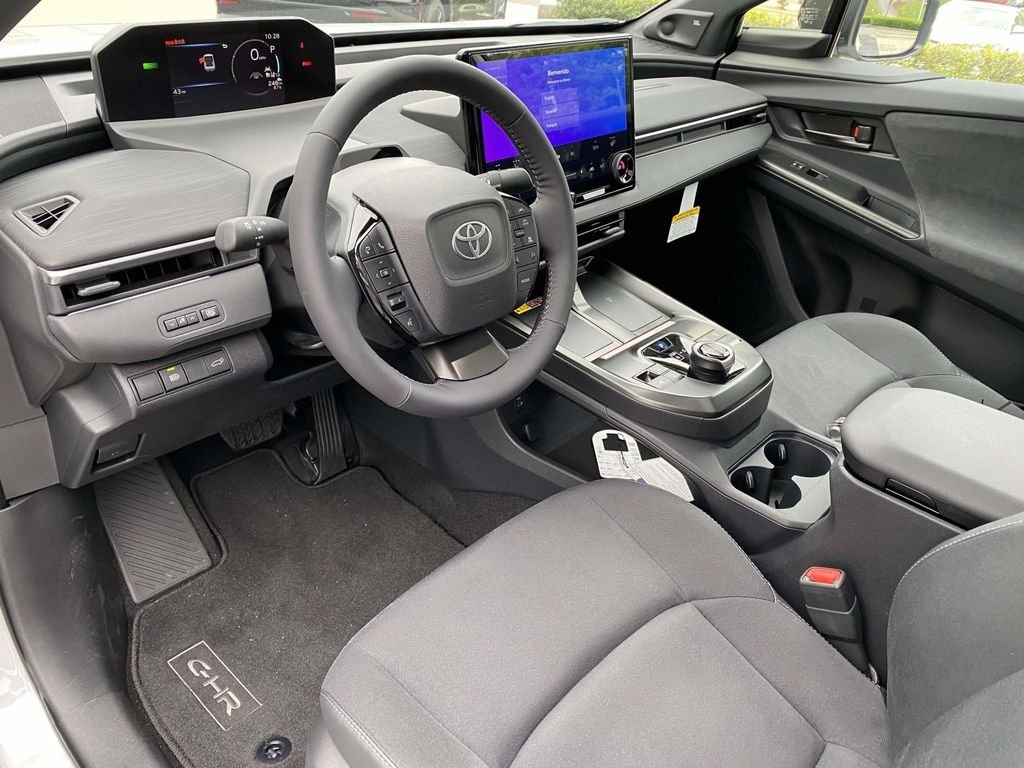 2026 Toyota C-HR XSE - Photo 18