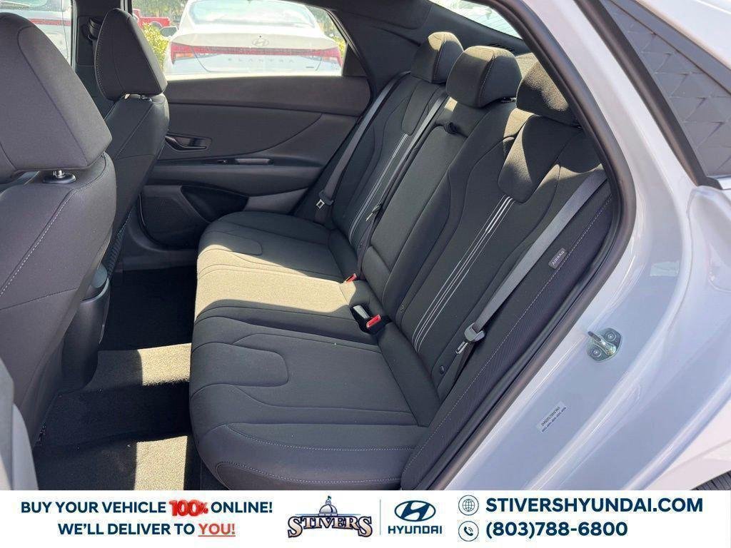 New 2026 White Hyundai SEL Sport image 21