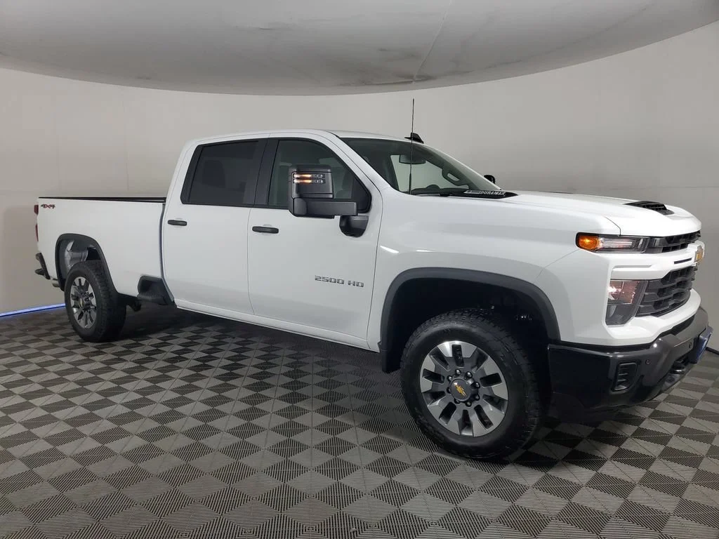 New 2026 Summit White Chevrolet Custom image 2
