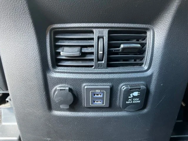 Used 2021 Beige Nissan PRO-4X image 19