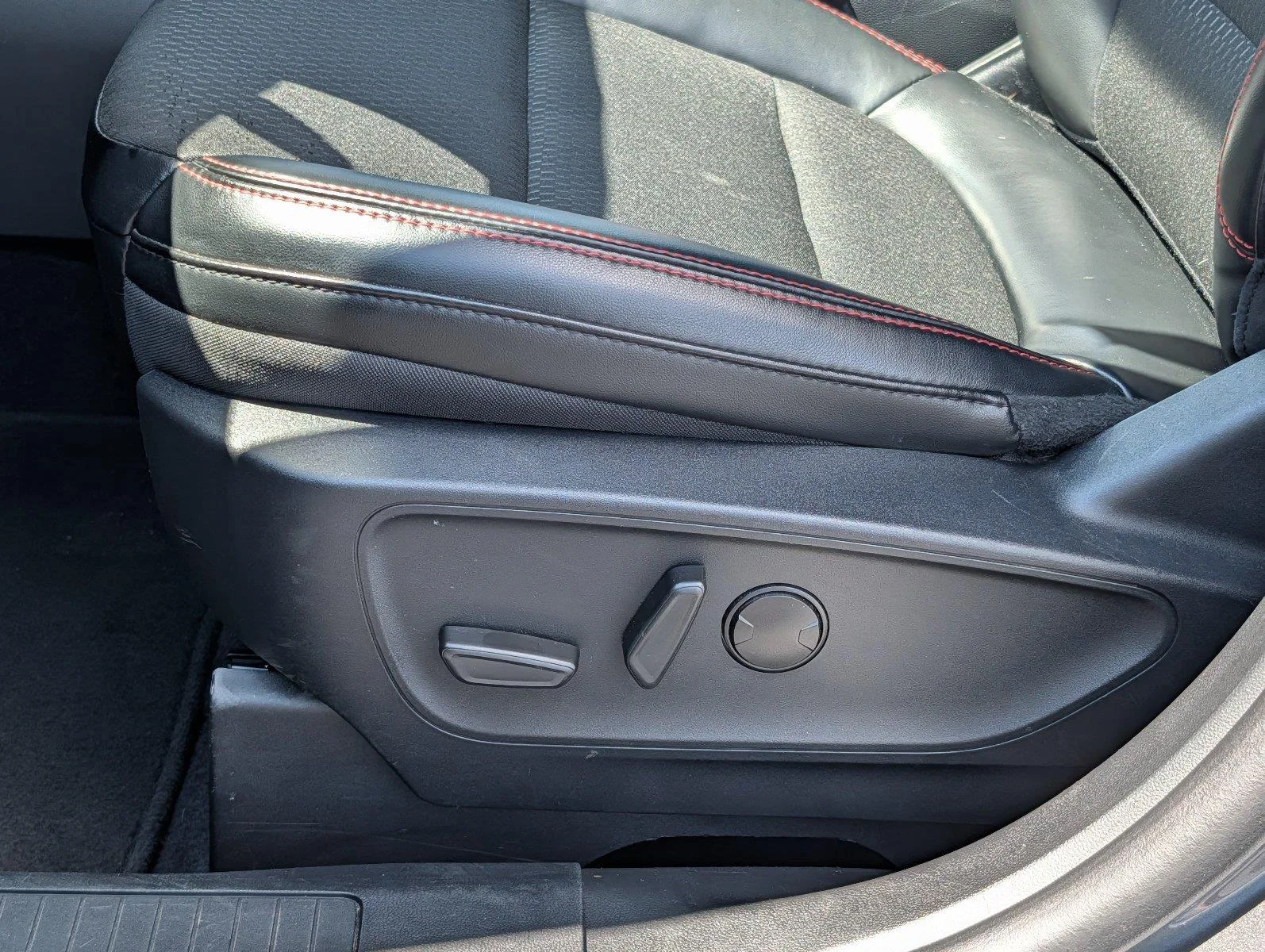 Used 2025 Carbonized Gray Ford ST-Line image 11