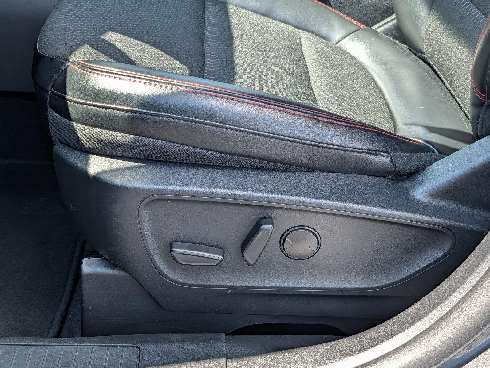 Used 2025 Carbonized Gray Ford ST-Line image 11