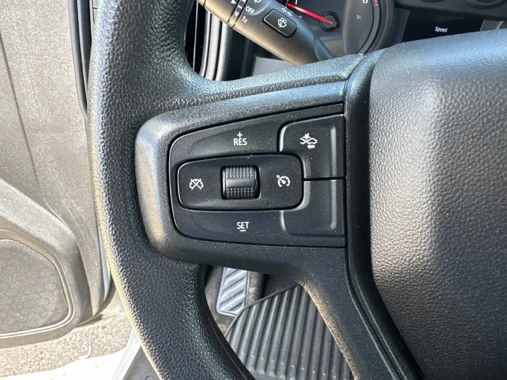 Used 2025 White Chevrolet Custom Trail Boss image 33