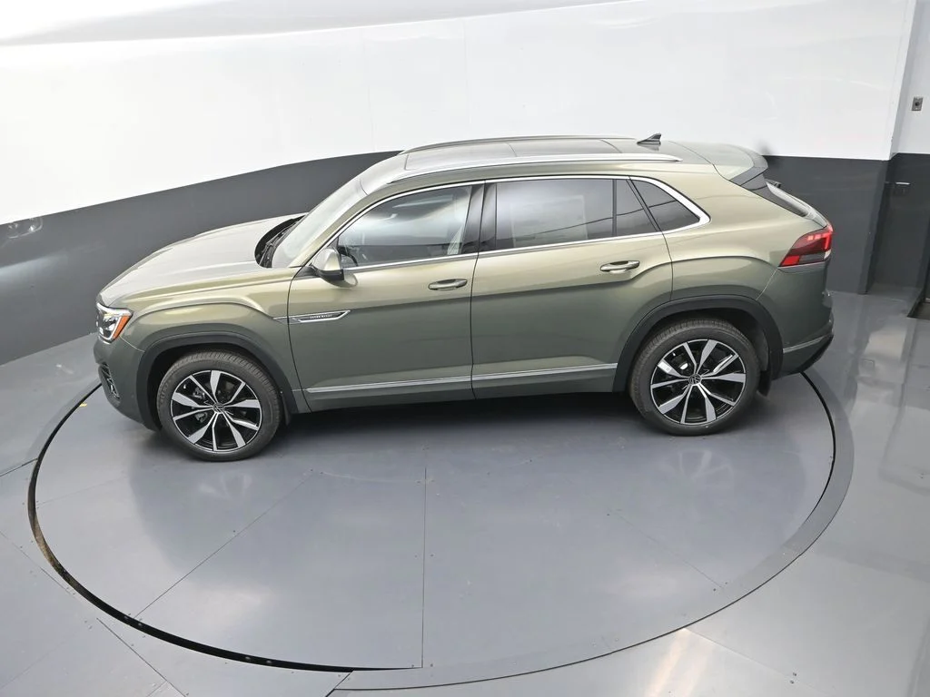 New 2026  Volkswagen 2.0T SEL Premium R-Line image 17