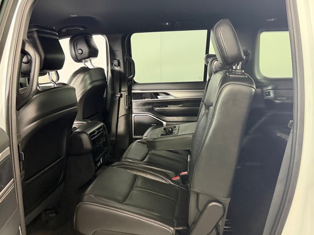 Used 2025 Bright White Clearcoat Jeep  image 23