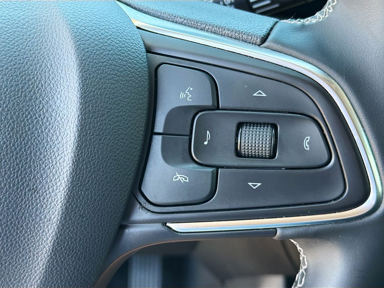 Used 2025 Black Buick Preferred image 14